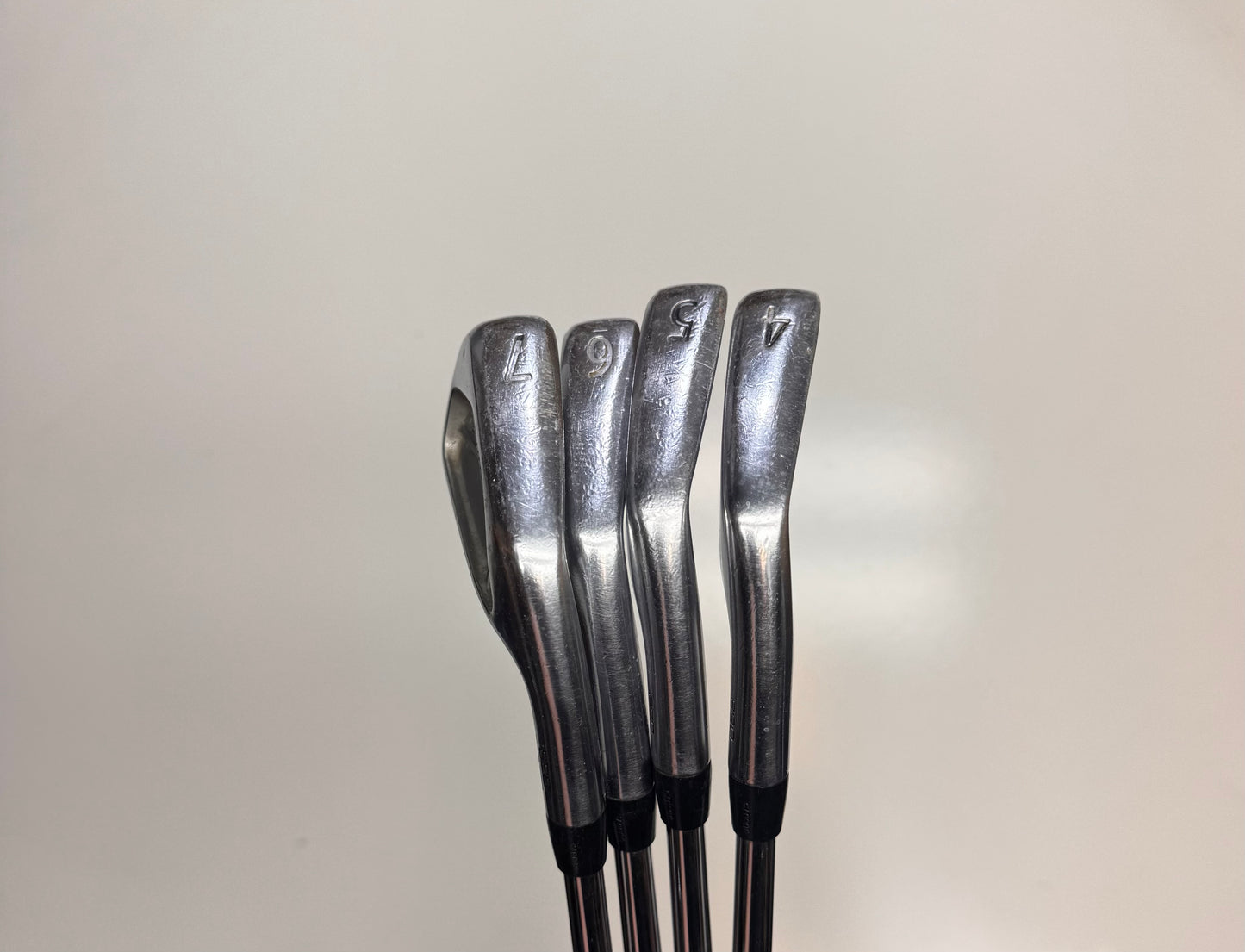 Titleist 620 CB / P-4 / X-Stiff
