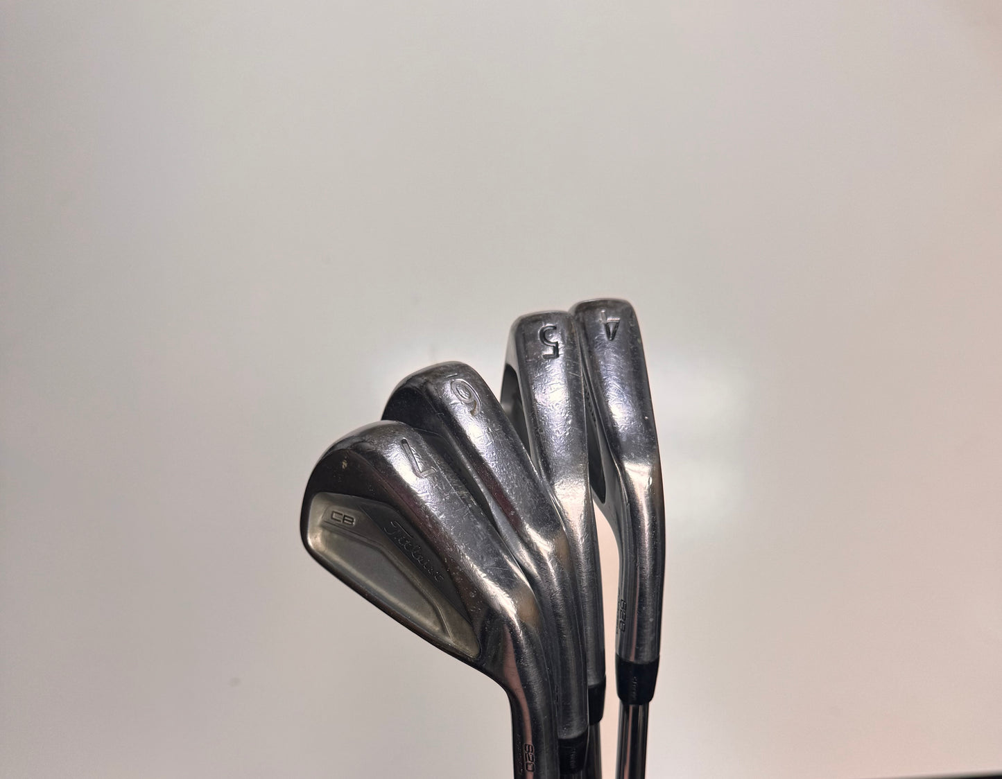 Titleist 620 CB / P-4 / X-Stiff